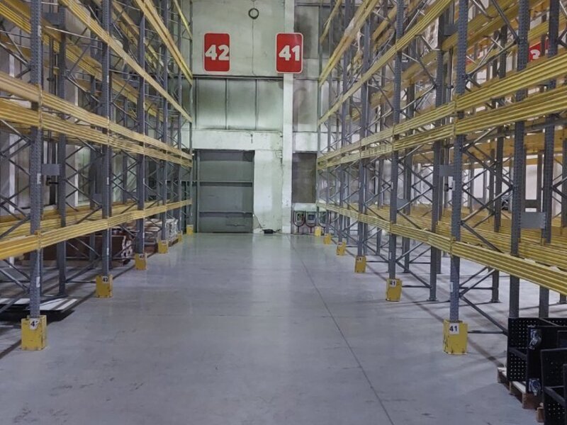 Vanzare baza logistica Bulgaria - Sofia, satul Stolnik, comuna Elin Pelin