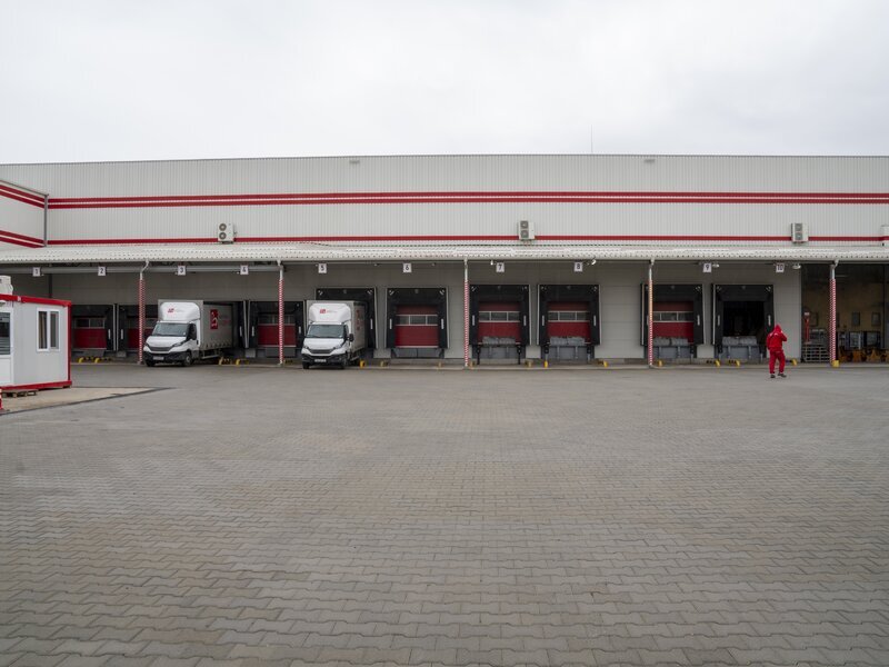 Vanzare baza logistica Bulgaria - Sofia, satul Stolnik, comuna Elin Pelin